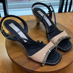 Vintage Nude Bedazzled Vero Cuoio heel. Made in Italy.